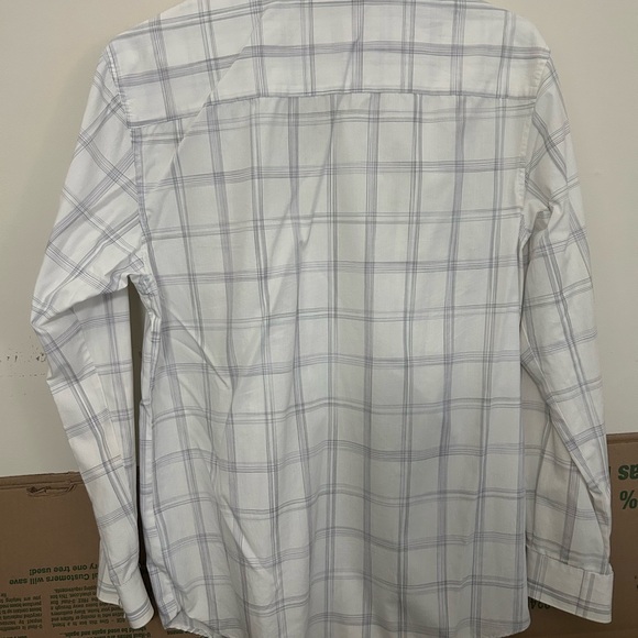 Kenneth Cole White and Gray Casual Button Down Shirt - Picture 2 of 3